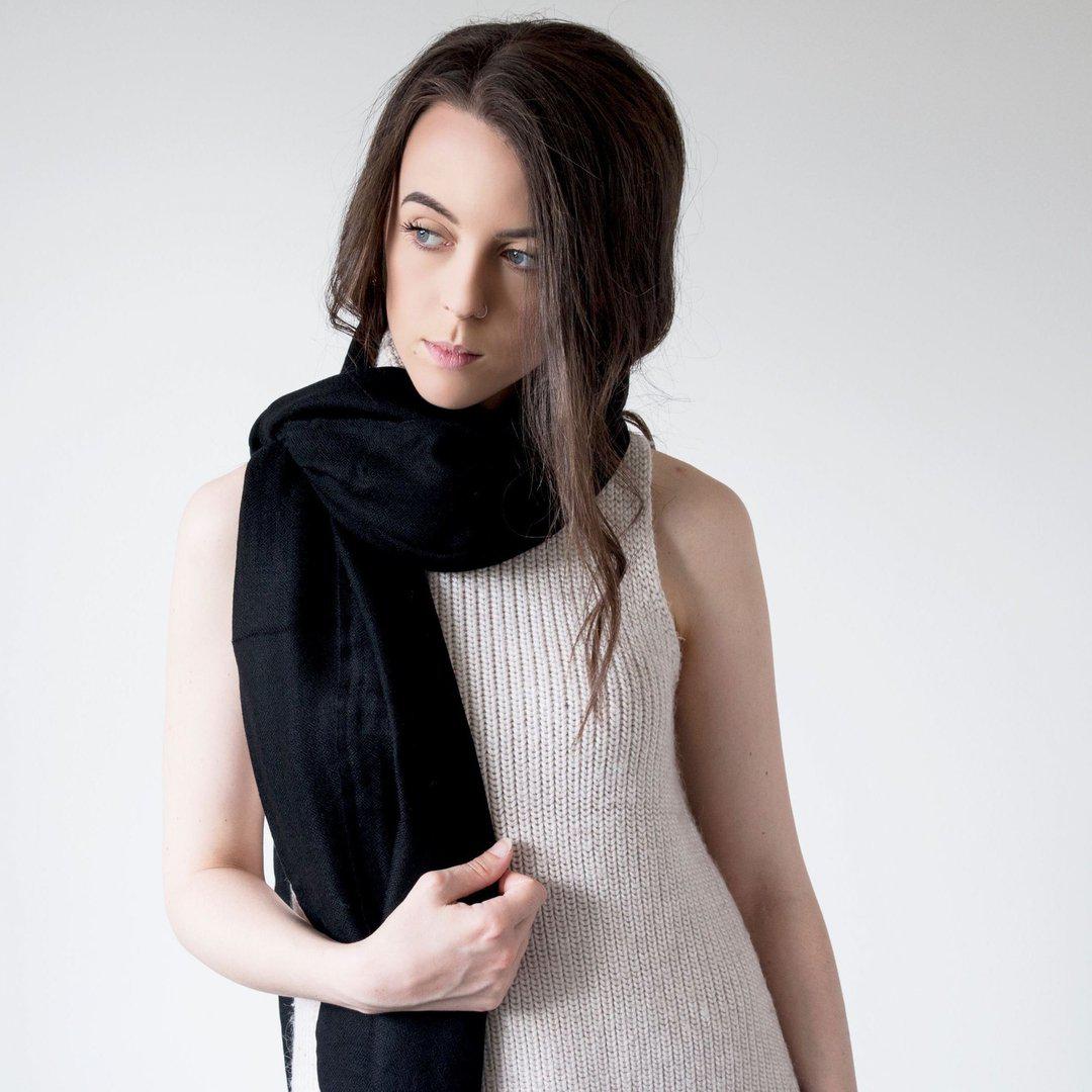 100% Cashmere Large Scarf | EVERYDAY Neutrals